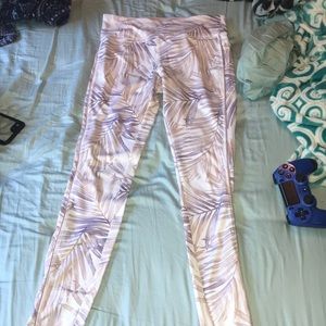 Forever 21 size small workout leggings (: